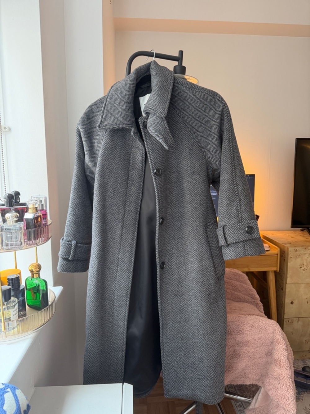 Abercrombie & Fitch Gray Herringbone Wool Blend Coat - Picture 2 of 5